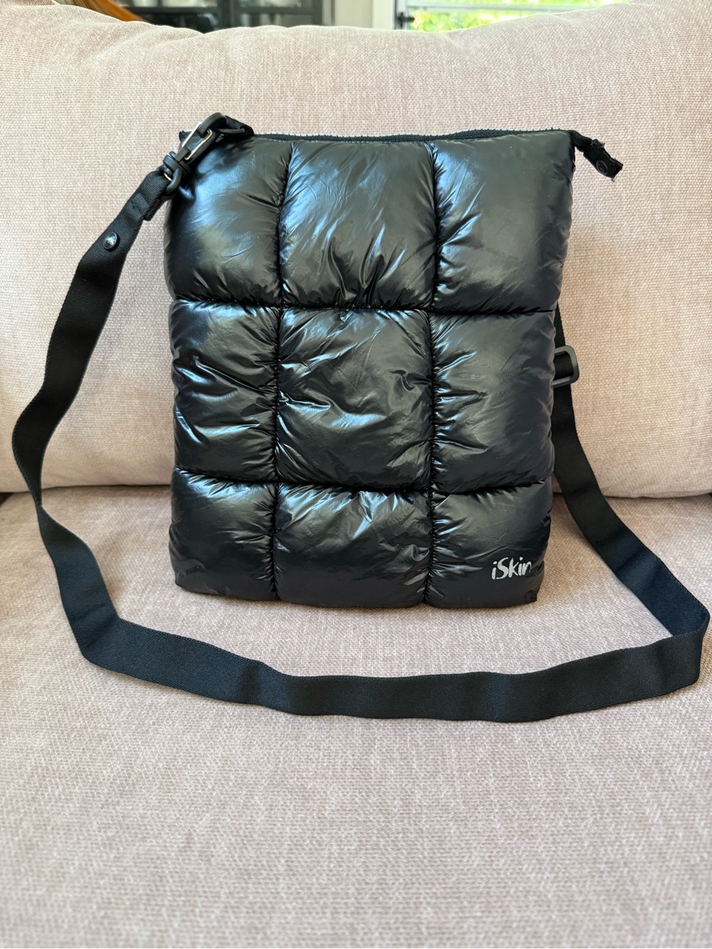 iSkin Black Quilted IPad Carrier Crossbody Bag